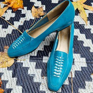 California Magdesians Vtg Blue Leather Loafer Flats 9N